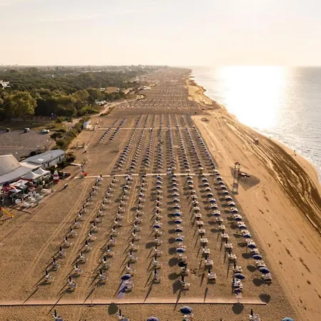 아파트 Flat In A With Sports Courts