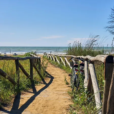 Flat In A With Sports Courts Bibione