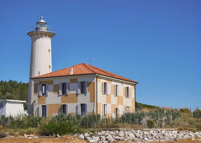 Flat In A With Sports Courts