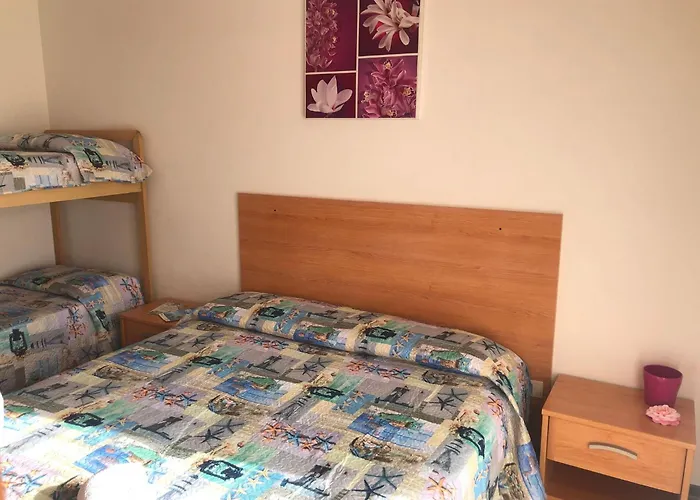 Flat In A With Sports Courts Daire *